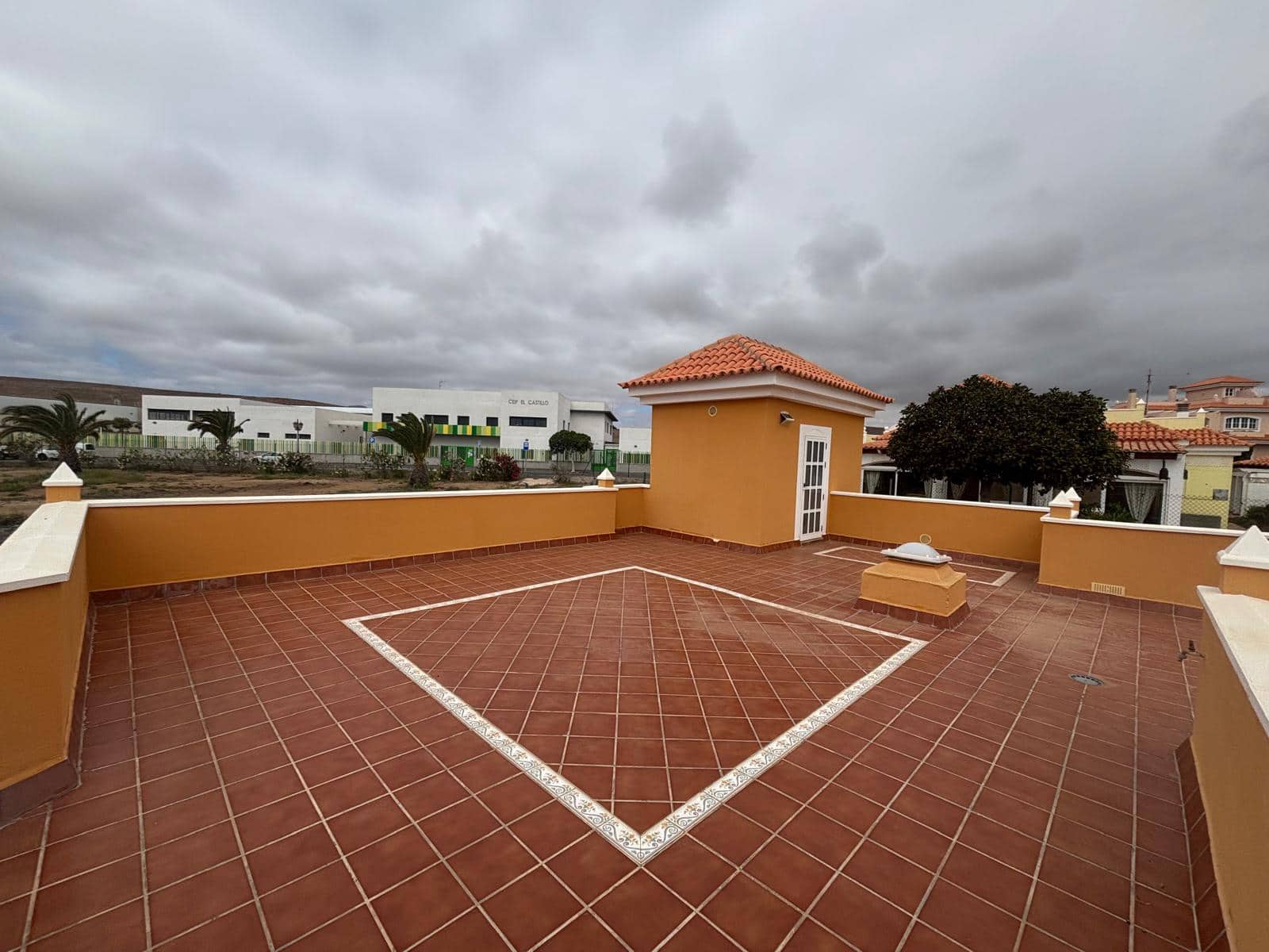 4 soverom Villa til salgs i Caleta de Fuste med svømmebasseng - € 410 000 (Ref: 9821194)