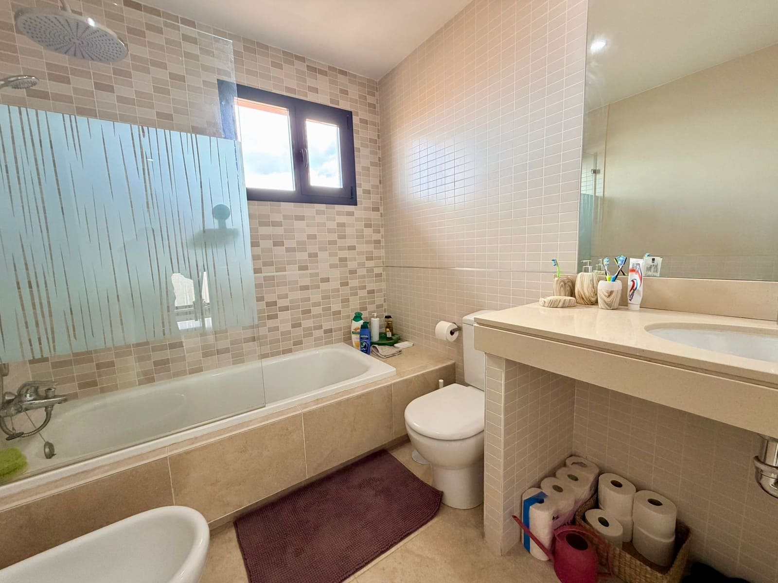 4 bedroom Apartment for sale in Caleta de Fuste with pool garage - € 315,000 (Ref: 9863611)