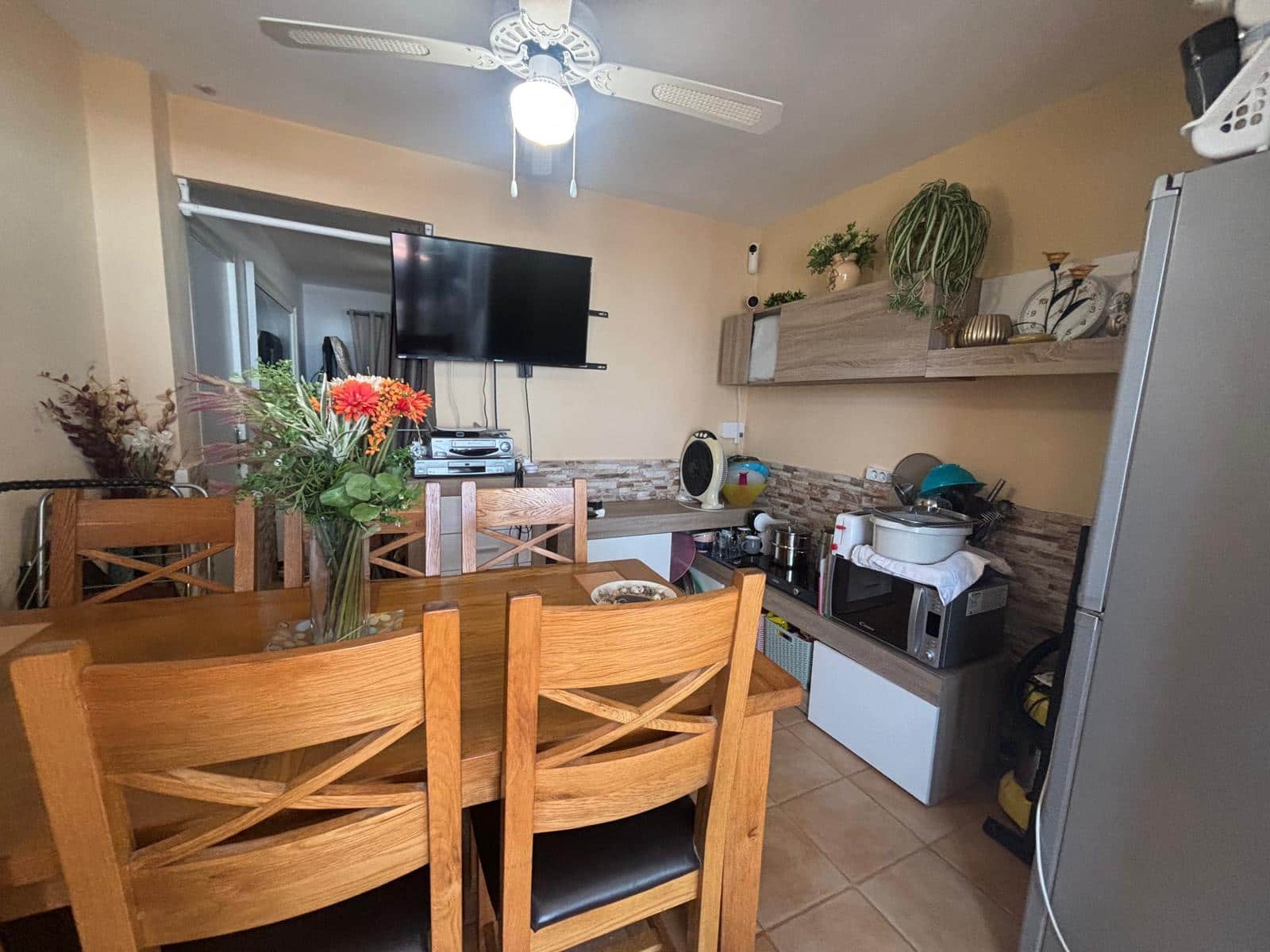 3 bedroom Apartment for sale in Caleta de Fuste with pool garage - € 249,000 (Ref: 9865882)