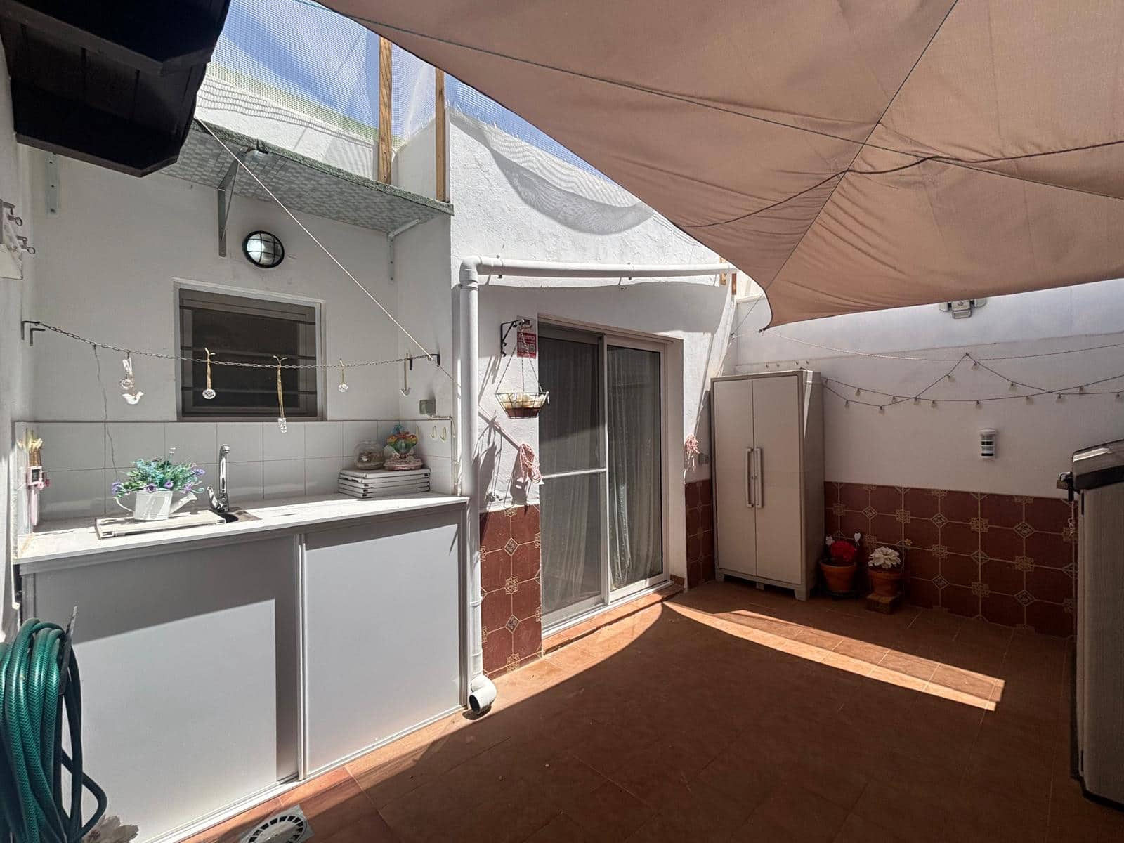 3 bedroom Apartment for sale in Caleta de Fuste with pool garage - € 249,000 (Ref: 9865882)