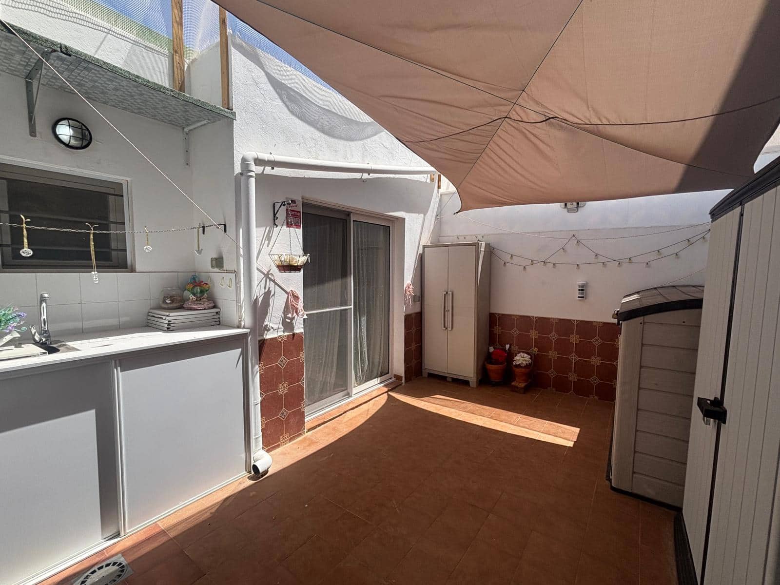 3 bedroom Apartment for sale in Caleta de Fuste with pool garage - € 249,000 (Ref: 9865882)