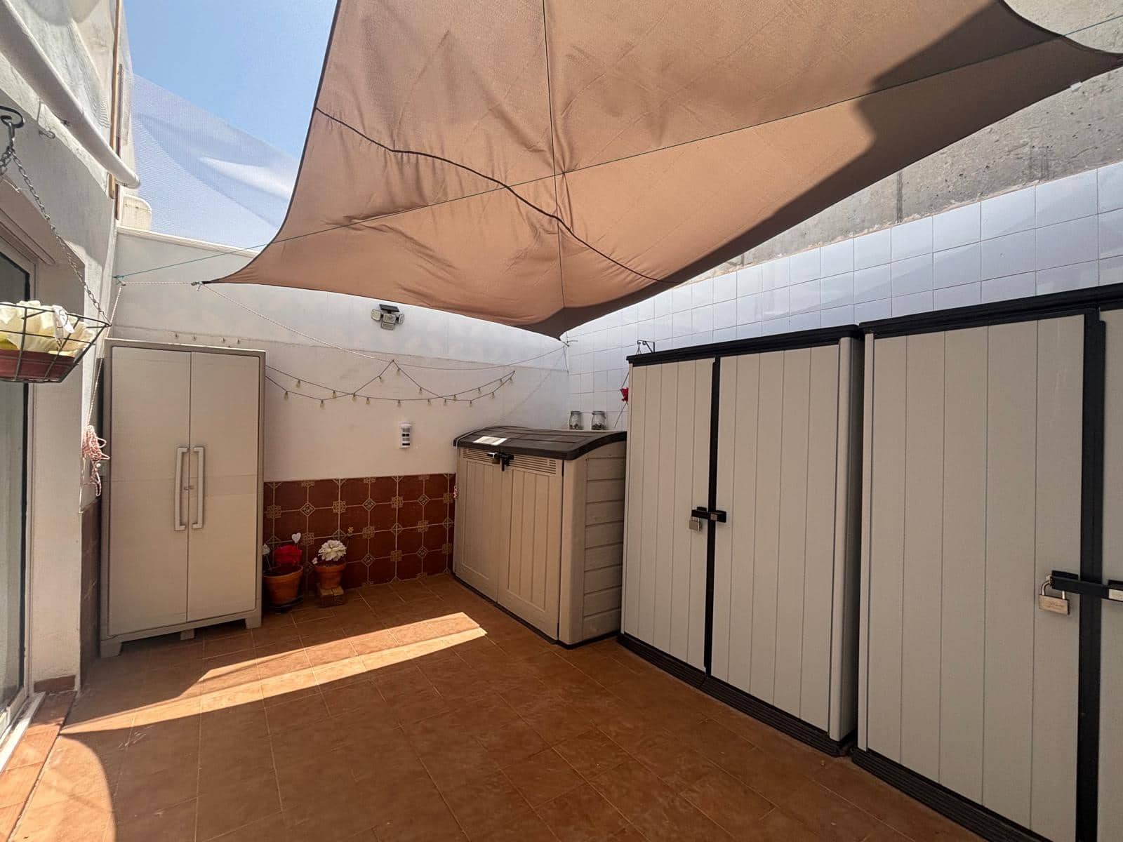3 bedroom Apartment for sale in Caleta de Fuste with pool garage - € 249,000 (Ref: 9865882)