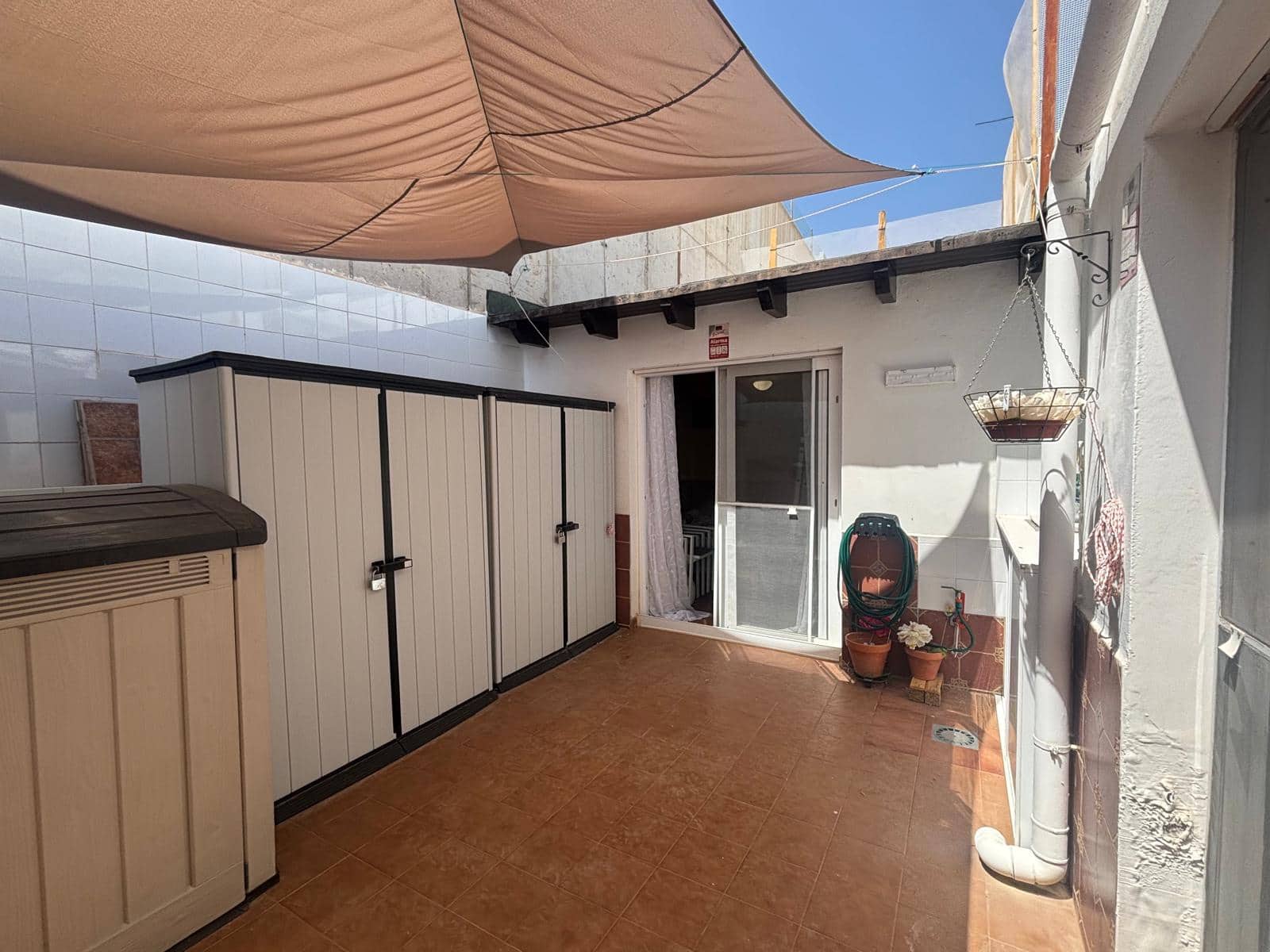 3 bedroom Apartment for sale in Caleta de Fuste with pool garage - € 249,000 (Ref: 9865882)