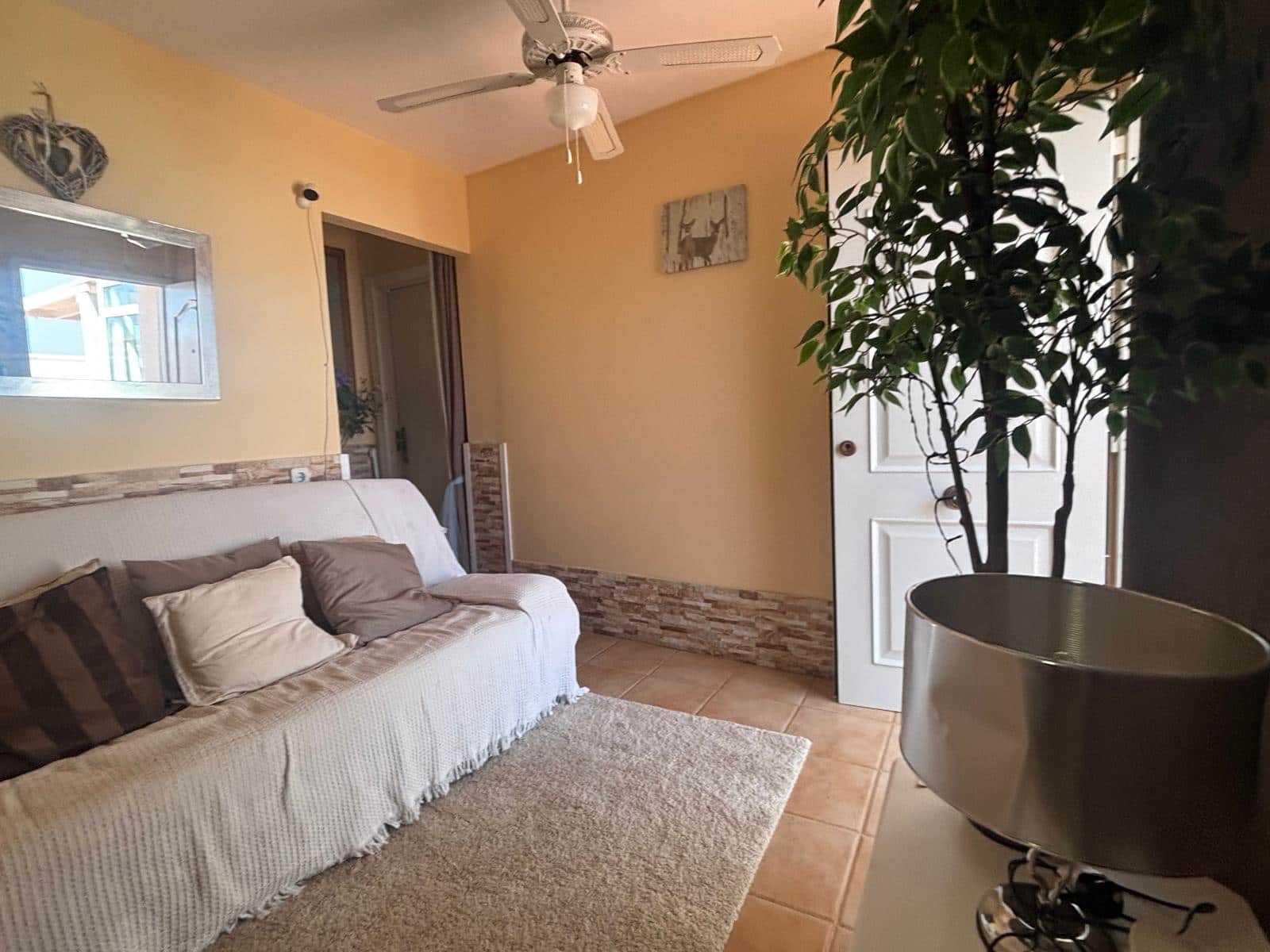 3 bedroom Apartment for sale in Caleta de Fuste with pool garage - € 249,000 (Ref: 9865882)