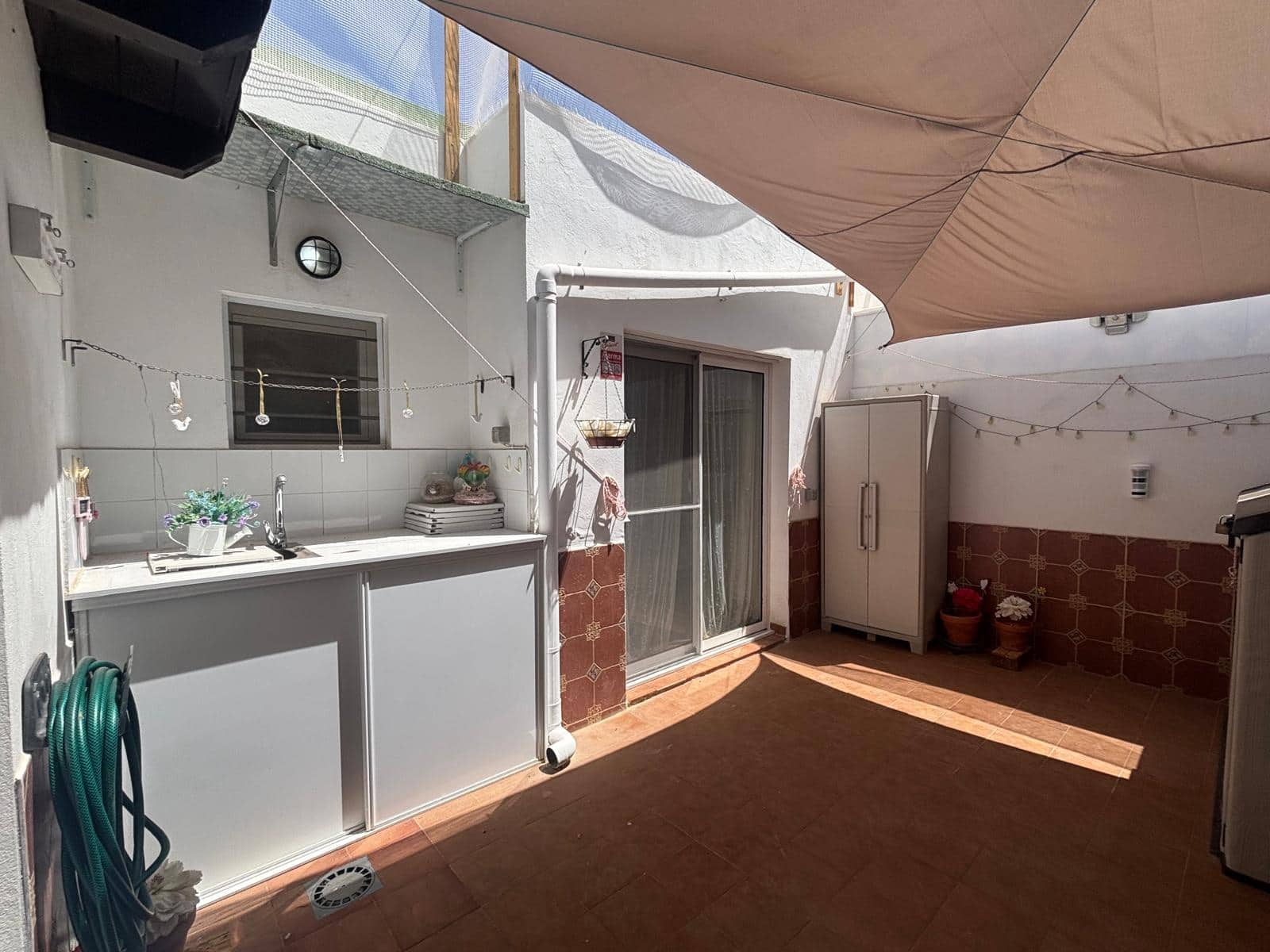 3 bedroom Apartment for sale in Caleta de Fuste with pool garage - € 249,000 (Ref: 9865882)