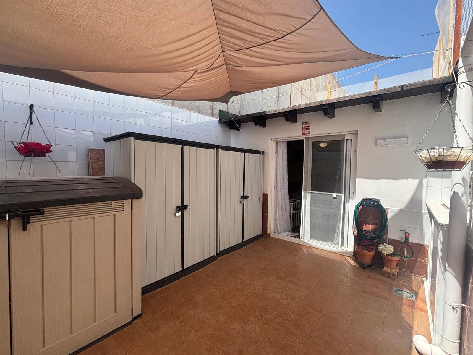3 bedroom Apartment for sale in Caleta de Fuste with pool garage - € 249,000 (Ref: 9865882)