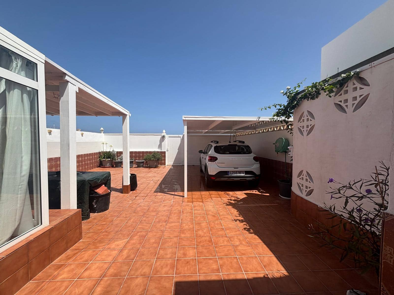 3 bedroom Apartment for sale in Caleta de Fuste with pool garage - € 249,000 (Ref: 9865882)