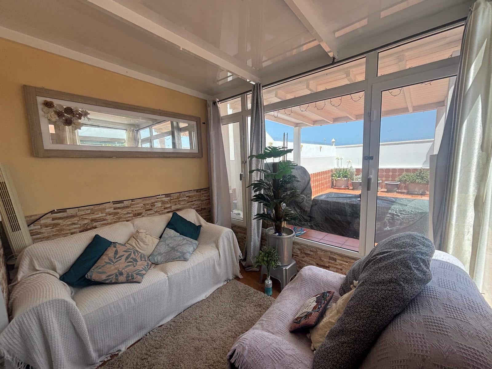 3 bedroom Apartment for sale in Caleta de Fuste with pool garage - € 249,000 (Ref: 9865882)