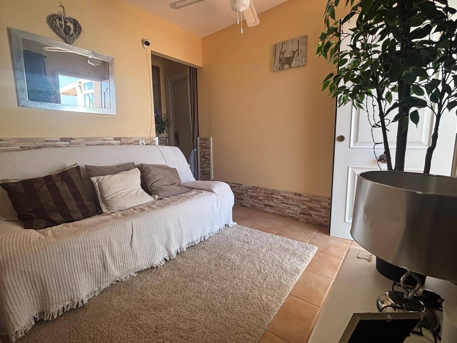 3 bedroom Apartment for sale in Caleta de Fuste with pool garage - € 249,000 (Ref: 9865882)