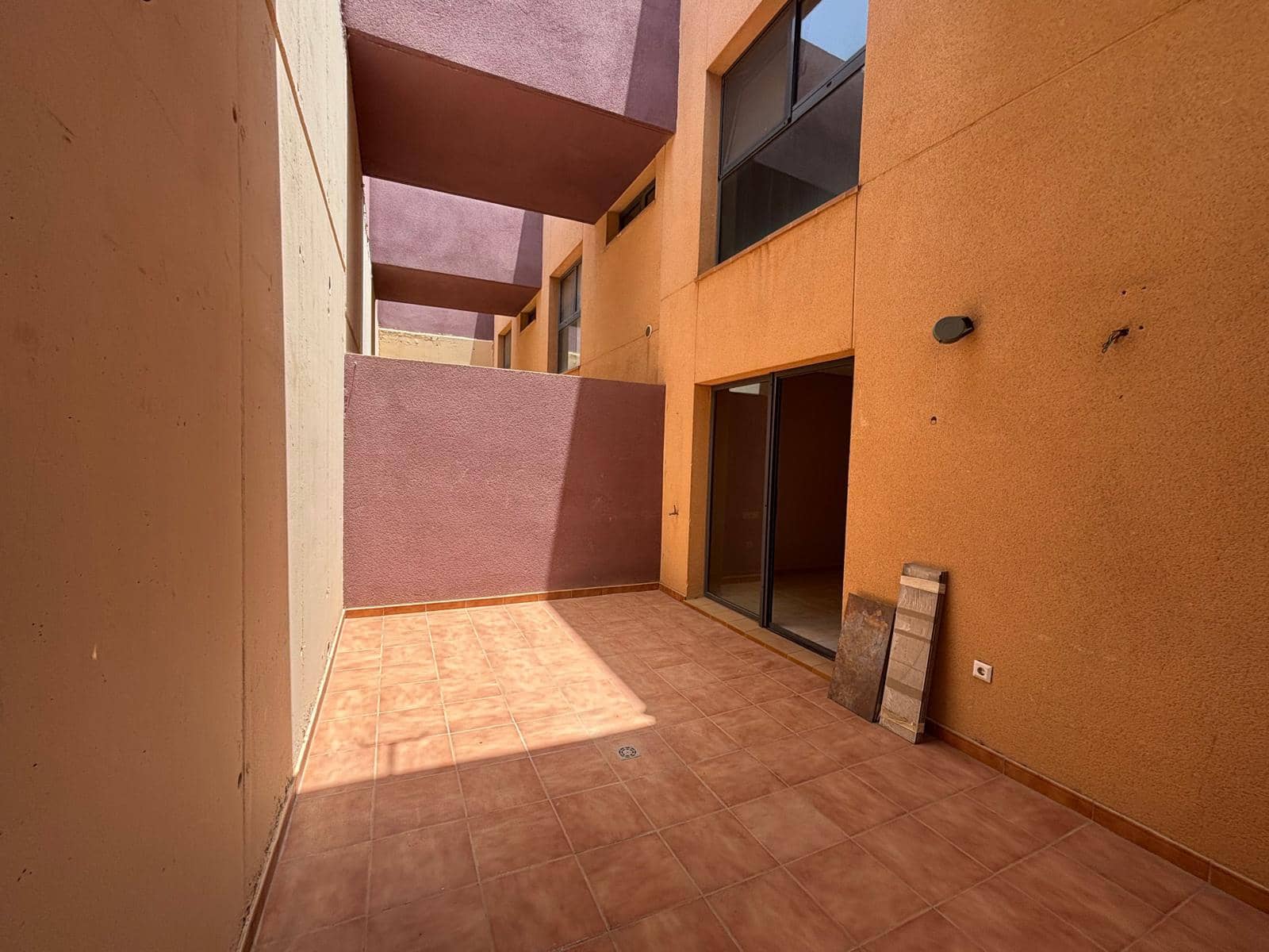3 bedroom Townhouse for sale in Caleta de Fuste with pool garage - € 307,000 (Ref: 9866210)