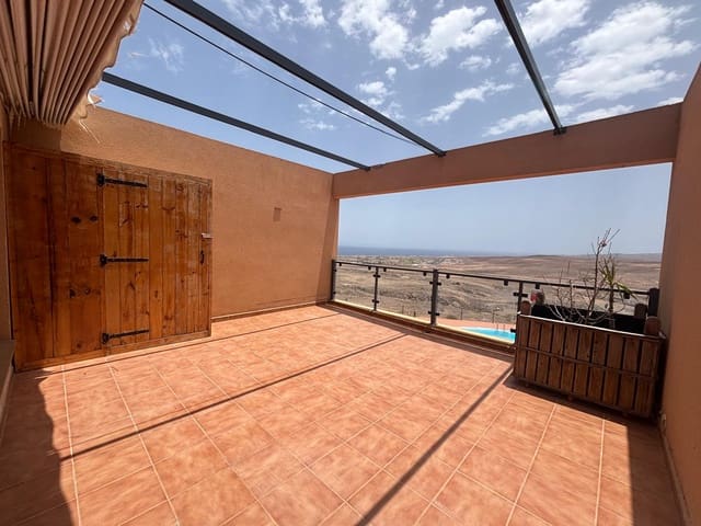 3 soverom Hus til salgs i Caleta de Fuste, Antigua med svømmebasseng garasje - € 307 000 (Ref: 9866210)