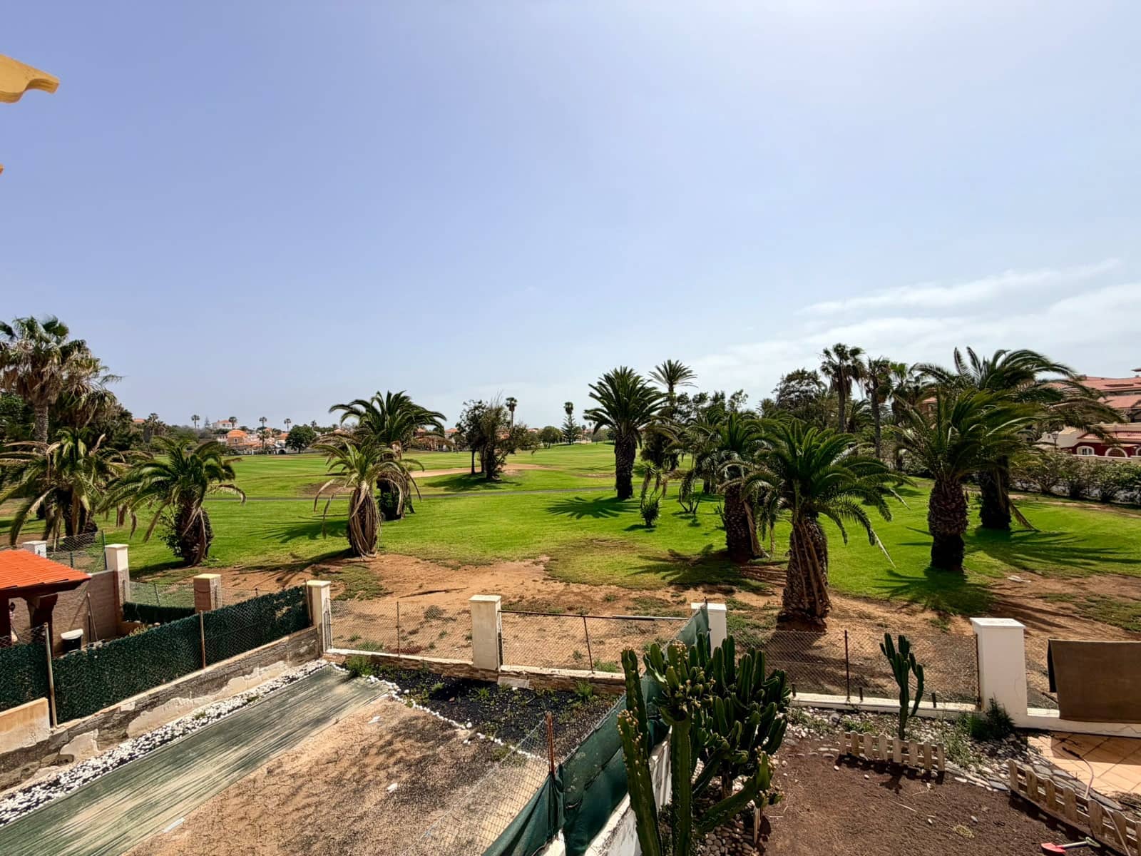 3 bedroom Apartment for sale in Caleta de Fuste with pool garage - € 297,000 (Ref: 9889329)