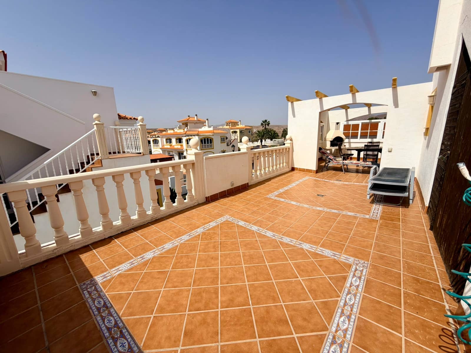 3 bedroom Apartment for sale in Caleta de Fuste with pool garage - € 297,000 (Ref: 9889329)