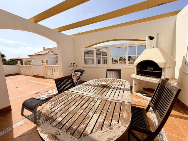 3 chambre Appartement à vendre à Caleta de Fuste, Antigua avec piscine garage - 297 000 € (Ref: 9889329)