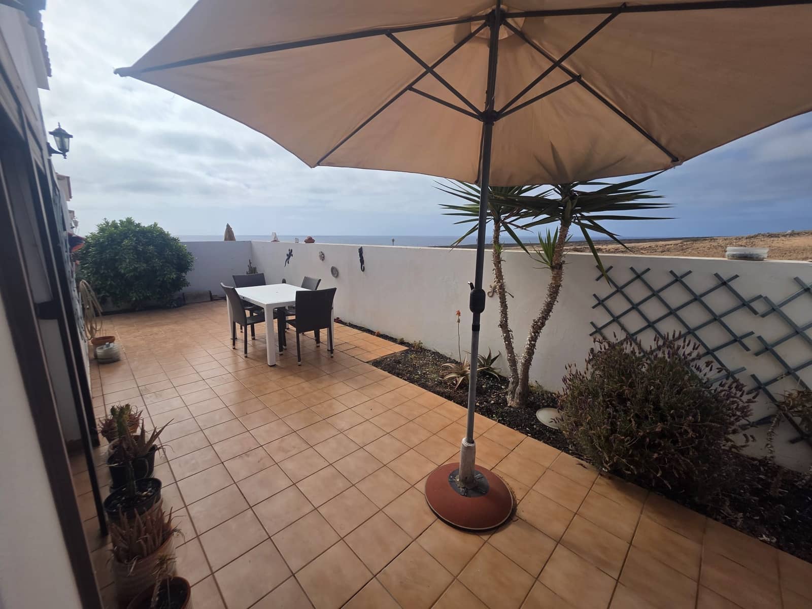 3 bedroom Villa for sale in Costa de Antigua with garage - € 299,000 (Ref: 9897194)