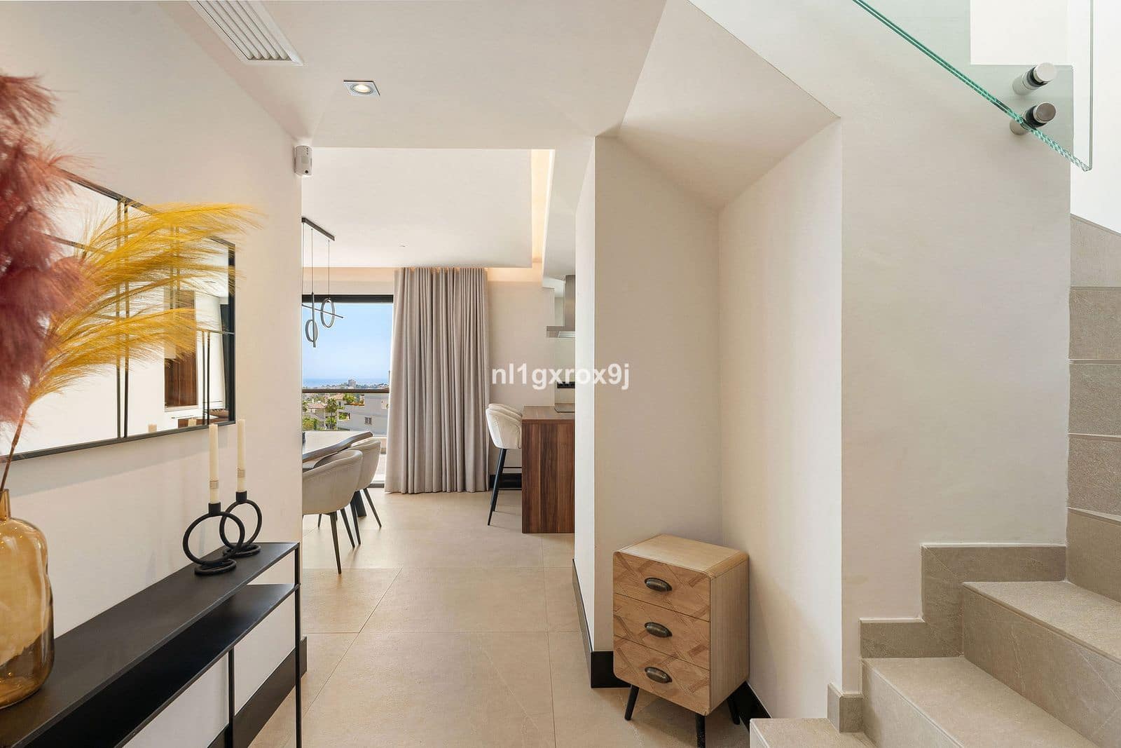3 bedroom Penthouse for sale in Nueva Andalucia - € 1,330,000 (Ref: 10020419)