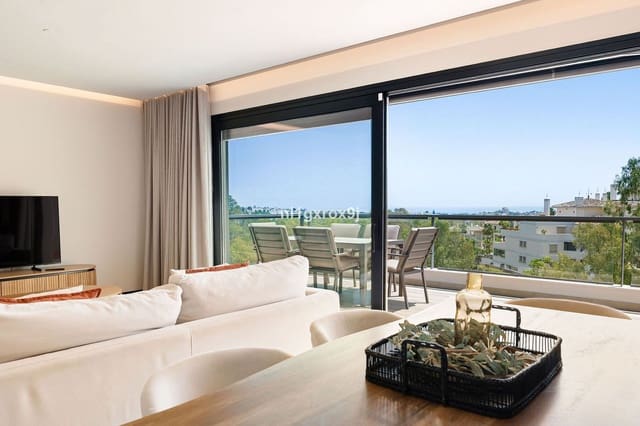 3 bedroom Penthouse for sale in Nueva Andalucia, Marbella - € 1,330,000 (Ref: 10020419)