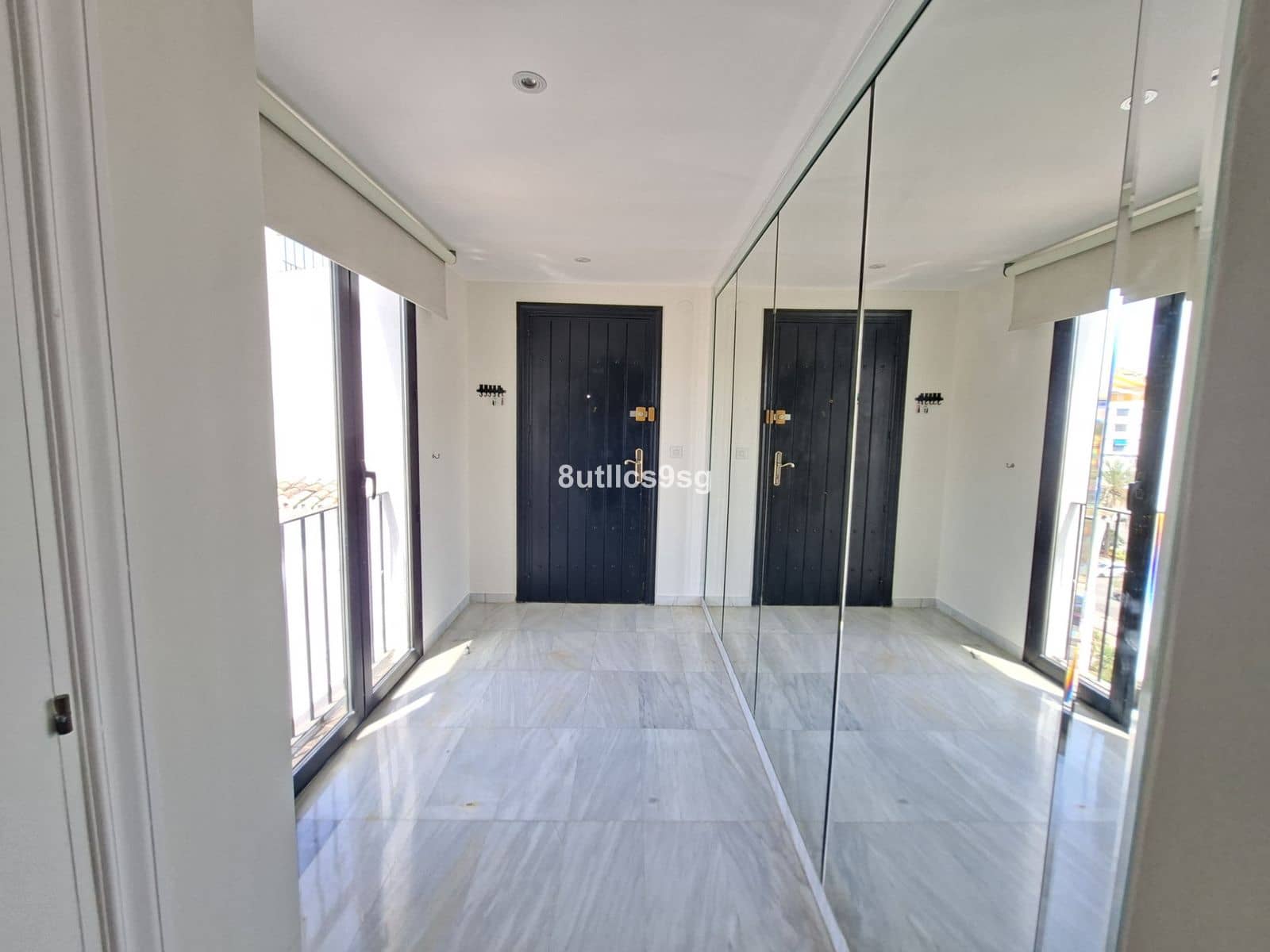3 bedroom Penthouse for sale in Puerto Banus - € 890,000 (Ref: 10020420)