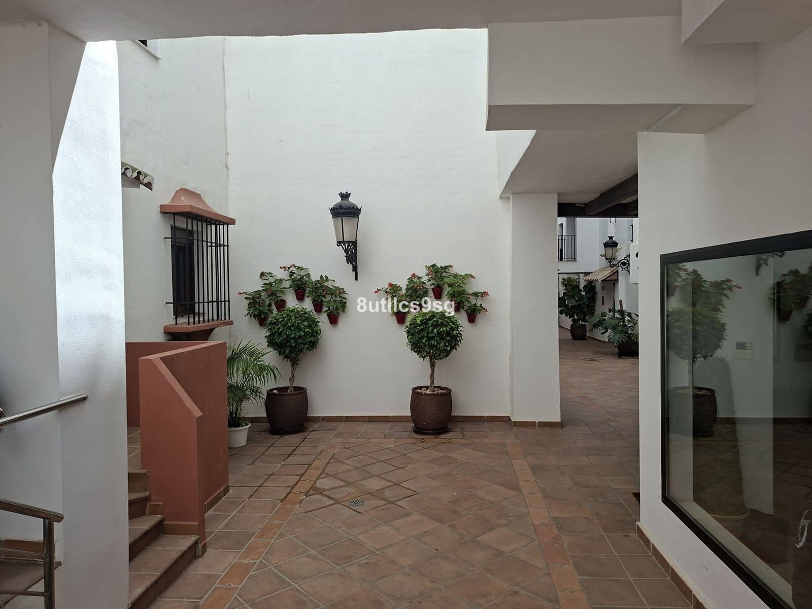 3 bedroom Penthouse for sale in Puerto Banus - € 890,000 (Ref: 10020420)