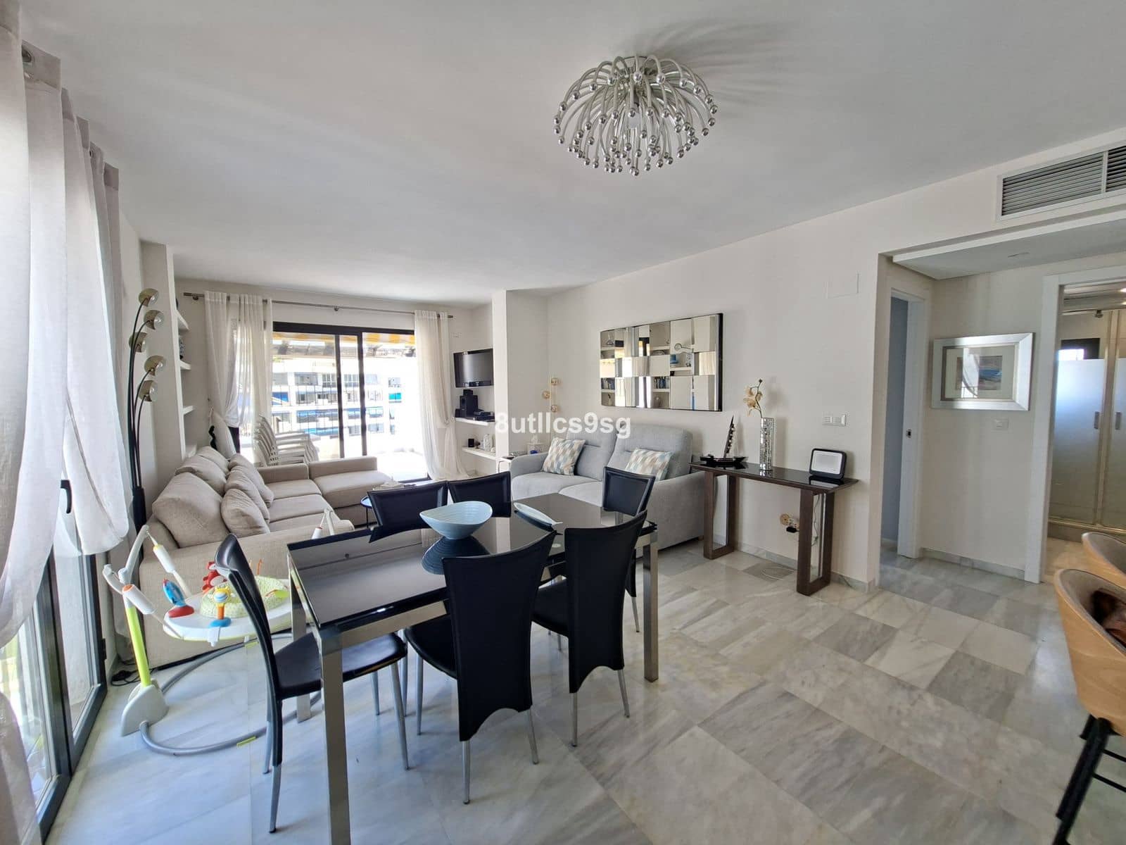 3 bedroom Penthouse for sale in Puerto Banus - € 890,000 (Ref: 10020420)