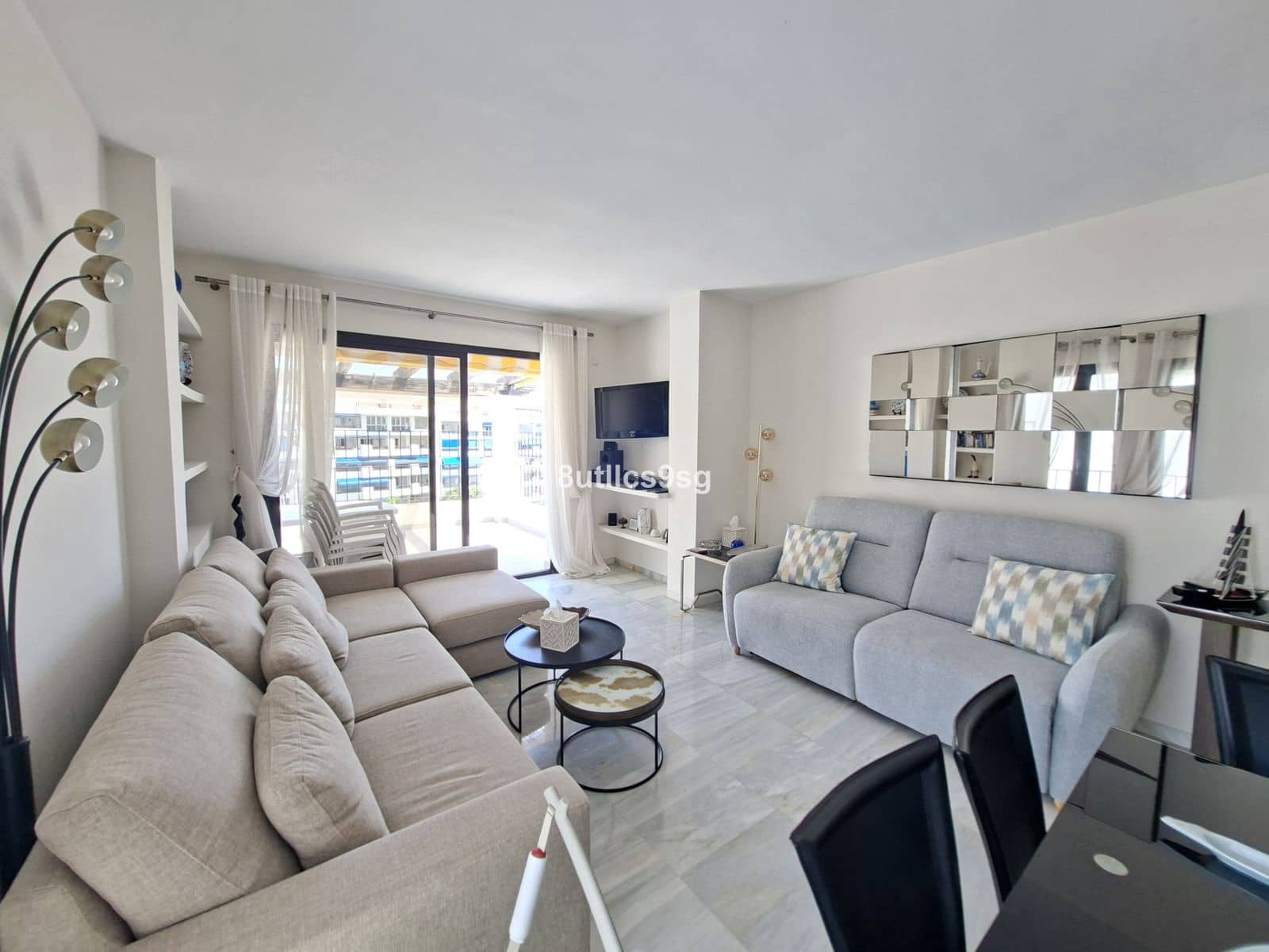 3 bedroom Penthouse for sale in Puerto Banus - € 890,000 (Ref: 10020420)