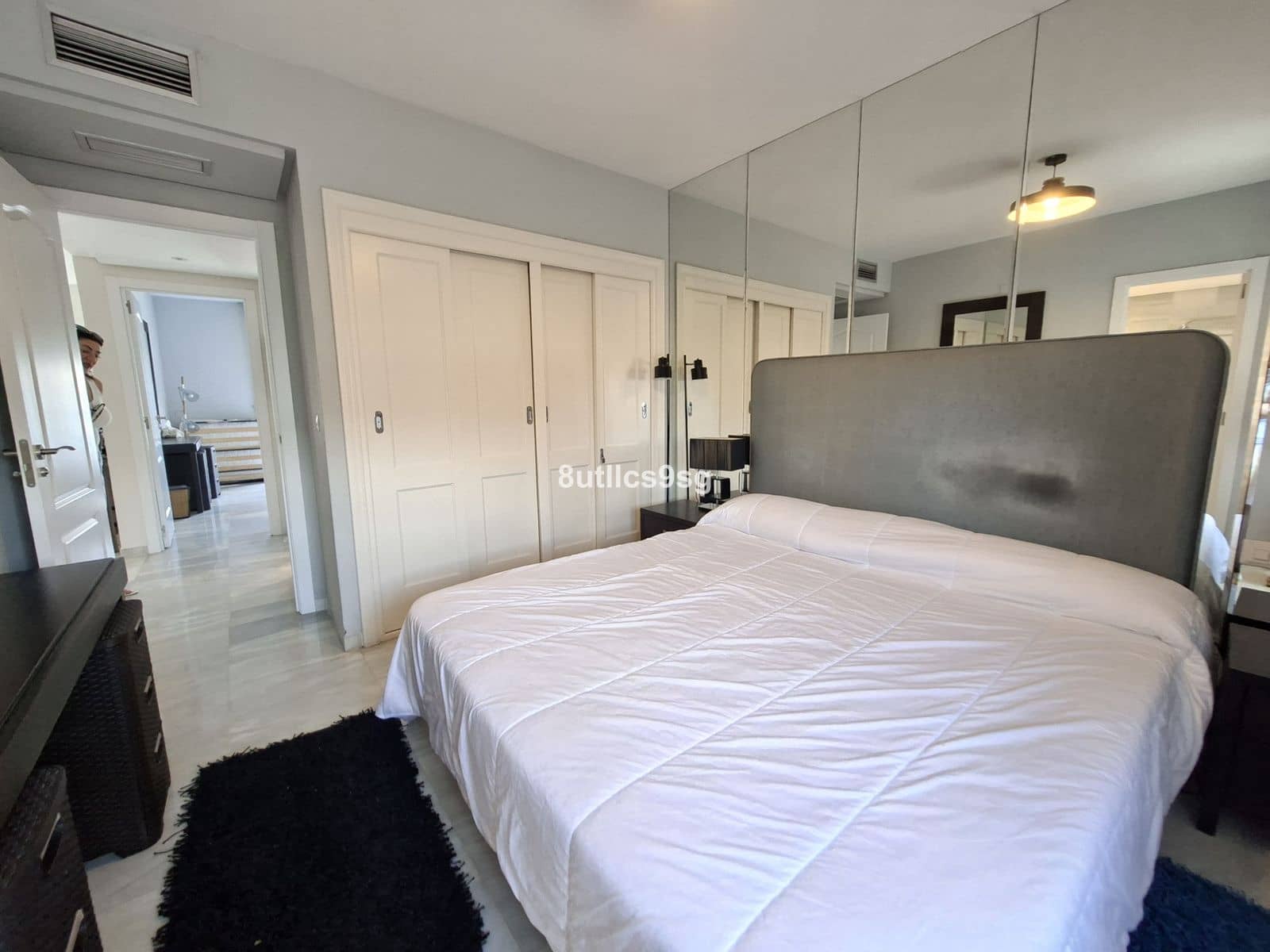 3 bedroom Penthouse for sale in Puerto Banus - € 890,000 (Ref: 10020420)