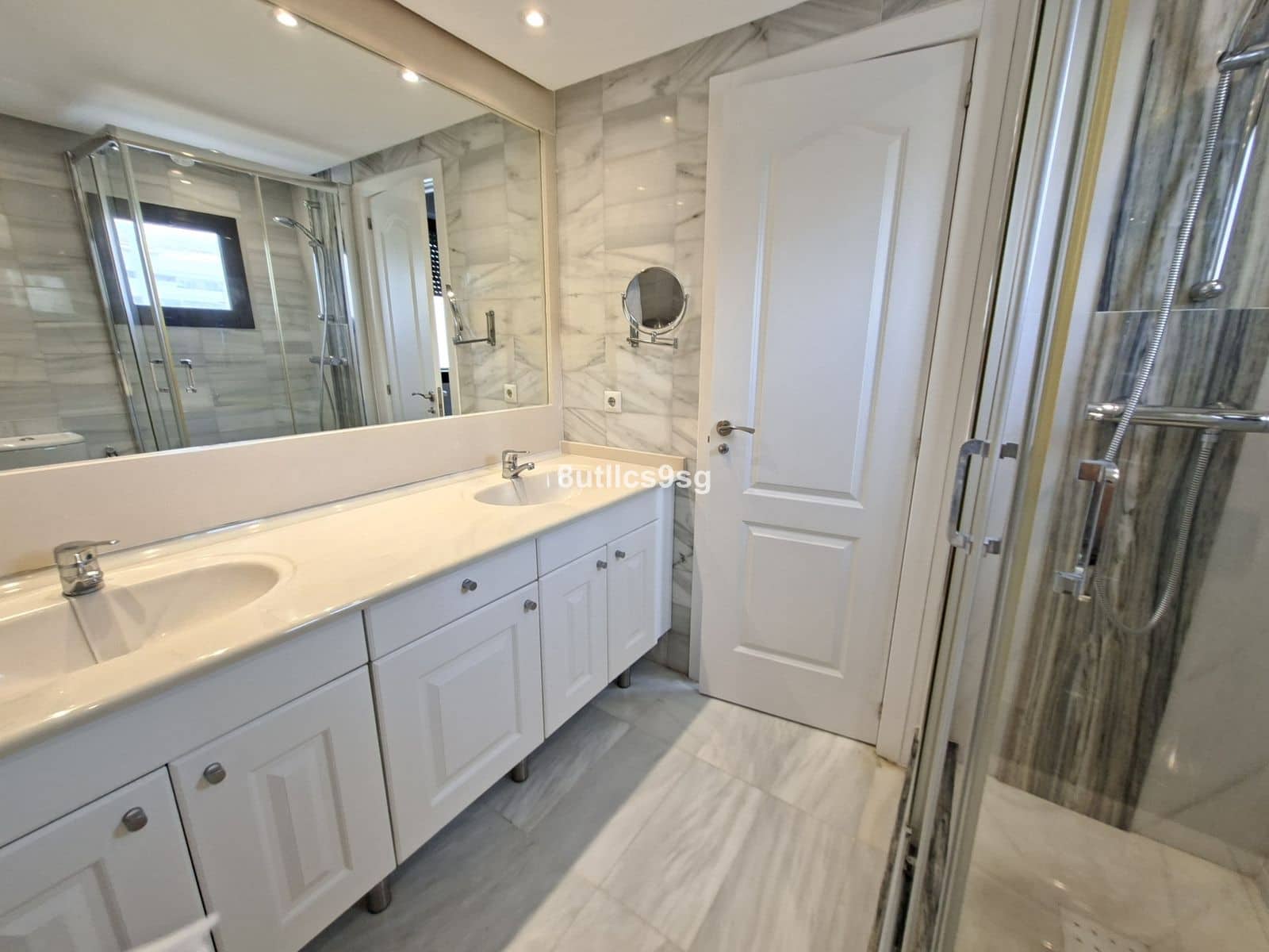 3 bedroom Penthouse for sale in Puerto Banus - € 890,000 (Ref: 10020420)