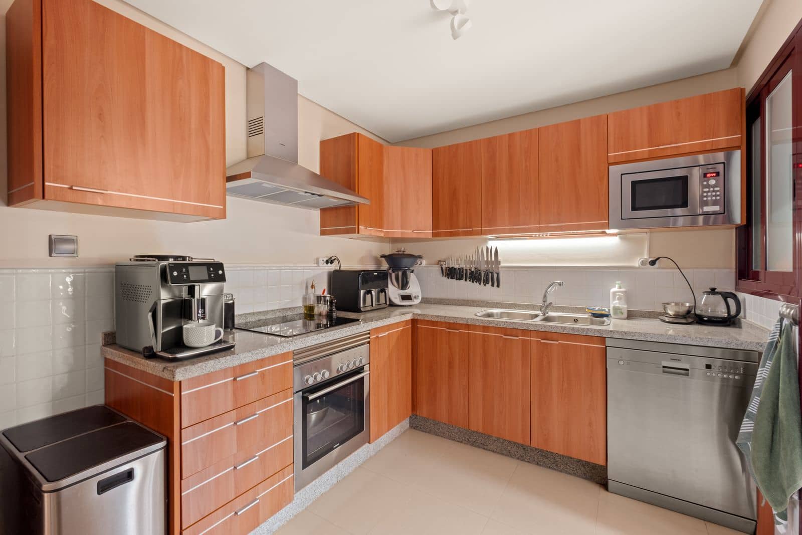 3 quarto Penthouse para venda em La Mairena - 619 000 € (Ref: 10020423)