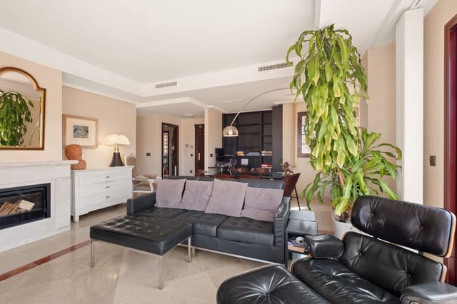 3 quarto Penthouse para venda em La Mairena, Ojen - 619 000 € (Ref: 10020423)