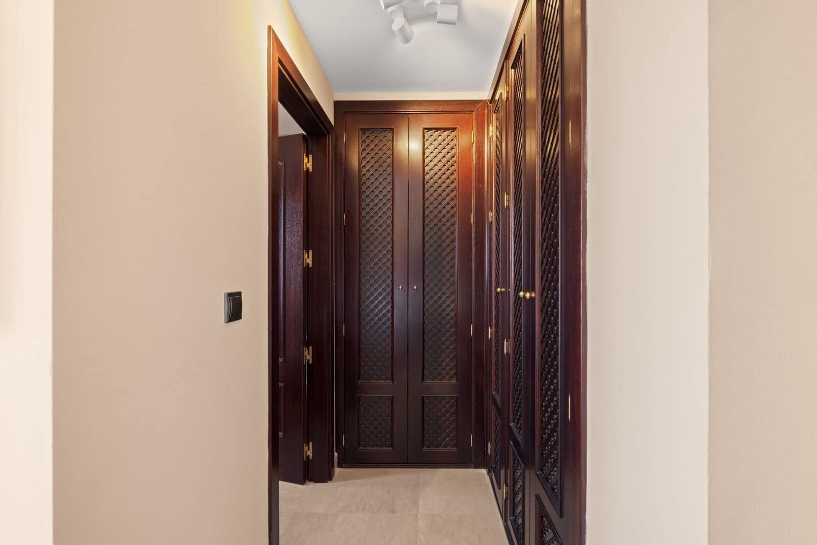 3 quarto Penthouse para venda em La Mairena - 619 000 € (Ref: 10020423)