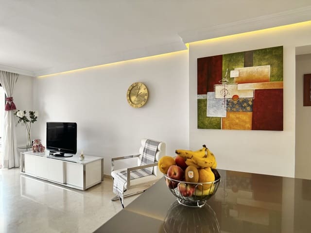 2 slaapkamer Appartement te koop in Nueva Andalucia, Marbella - € 670.000 (Ref: 10020424)
