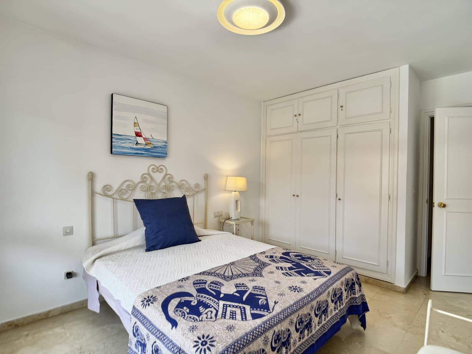 2 slaapkamer Appartement te koop in Nueva Andalucia - € 670.000 (Ref: 10020424)