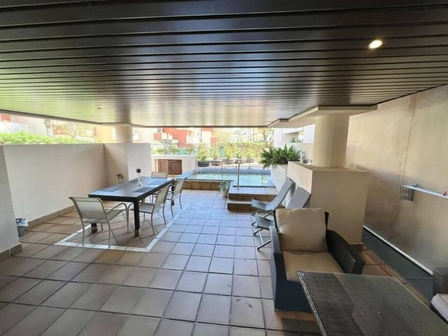 2 soveværelse Lejlighed til salg i New Golden Mile, Estepona - € 640.000 (Ref: 10020427)
