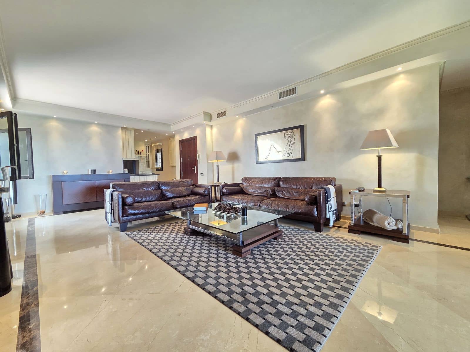 2 bedroom Apartment for sale in Puerto Banus - € 1,200,000 (Ref: 10020428)
