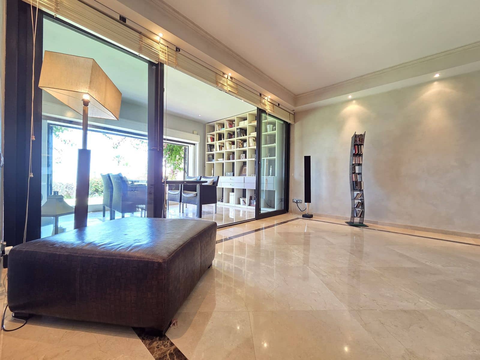 2 bedroom Apartment for sale in Puerto Banus - € 1,200,000 (Ref: 10020428)