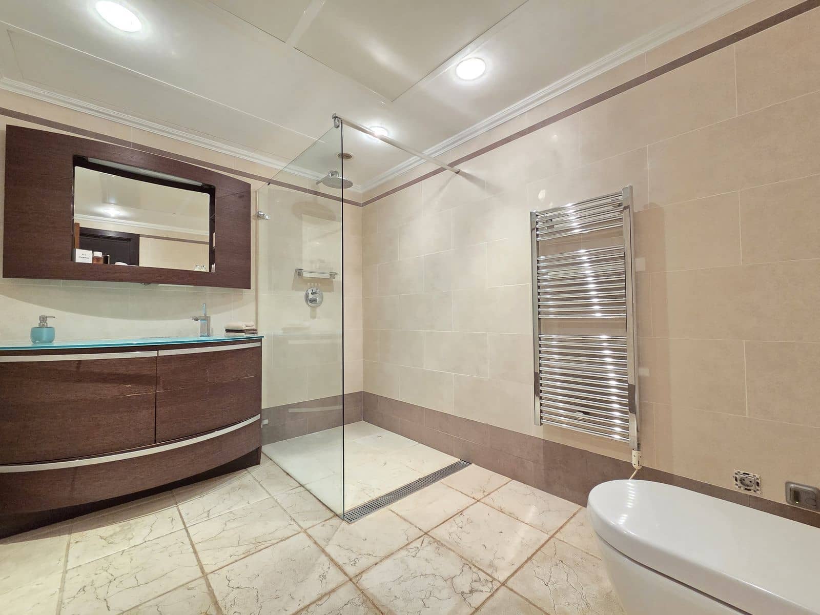 2 bedroom Apartment for sale in Puerto Banus - € 1,200,000 (Ref: 10020428)