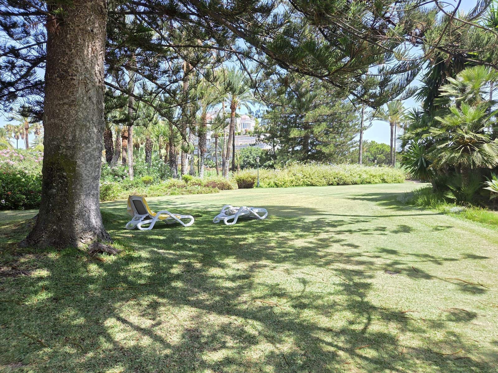 2 bedroom Apartment for sale in Puerto Banus - € 1,200,000 (Ref: 10020428)