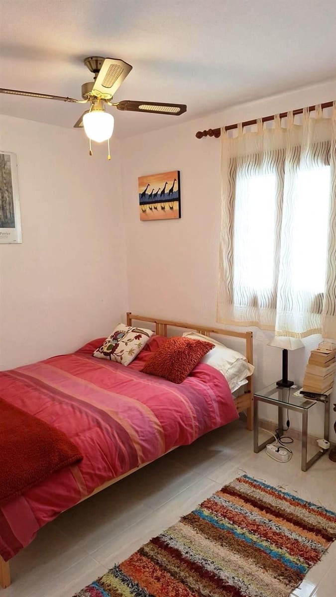 3 bedroom Apartment for sale in La Duquesa / Puerto de la Duquesa - € 320,000 (Ref: 10020429)