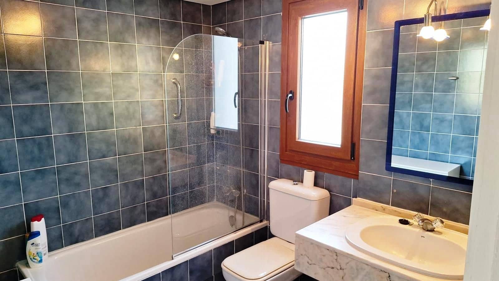 3 bedroom Apartment for sale in La Duquesa / Puerto de la Duquesa - € 320,000 (Ref: 10020429)