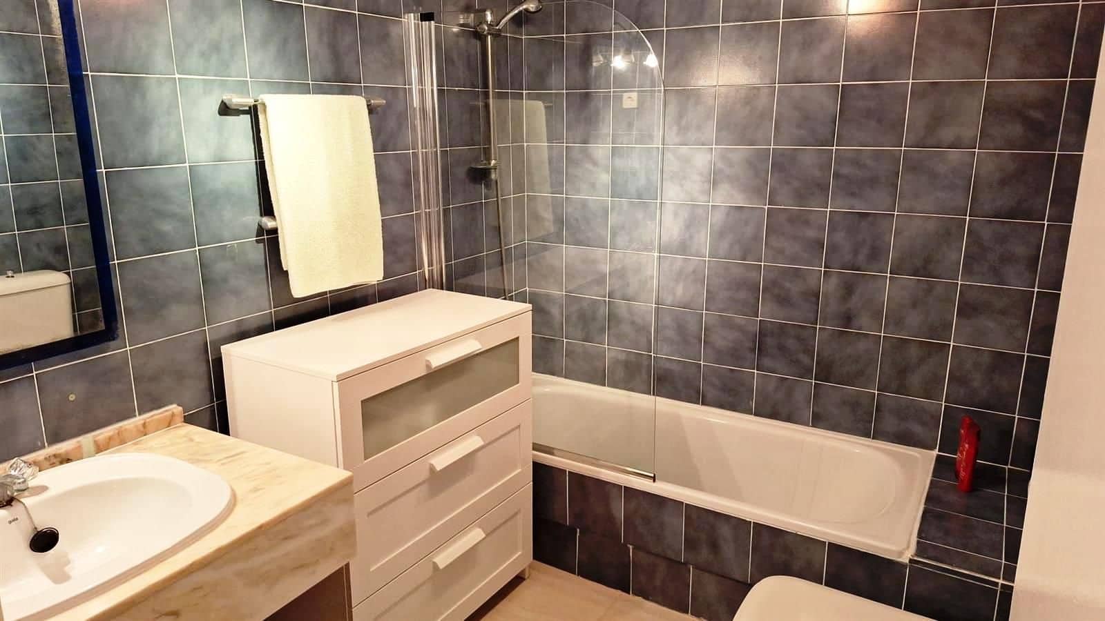 3 bedroom Apartment for sale in La Duquesa / Puerto de la Duquesa - € 320,000 (Ref: 10020429)
