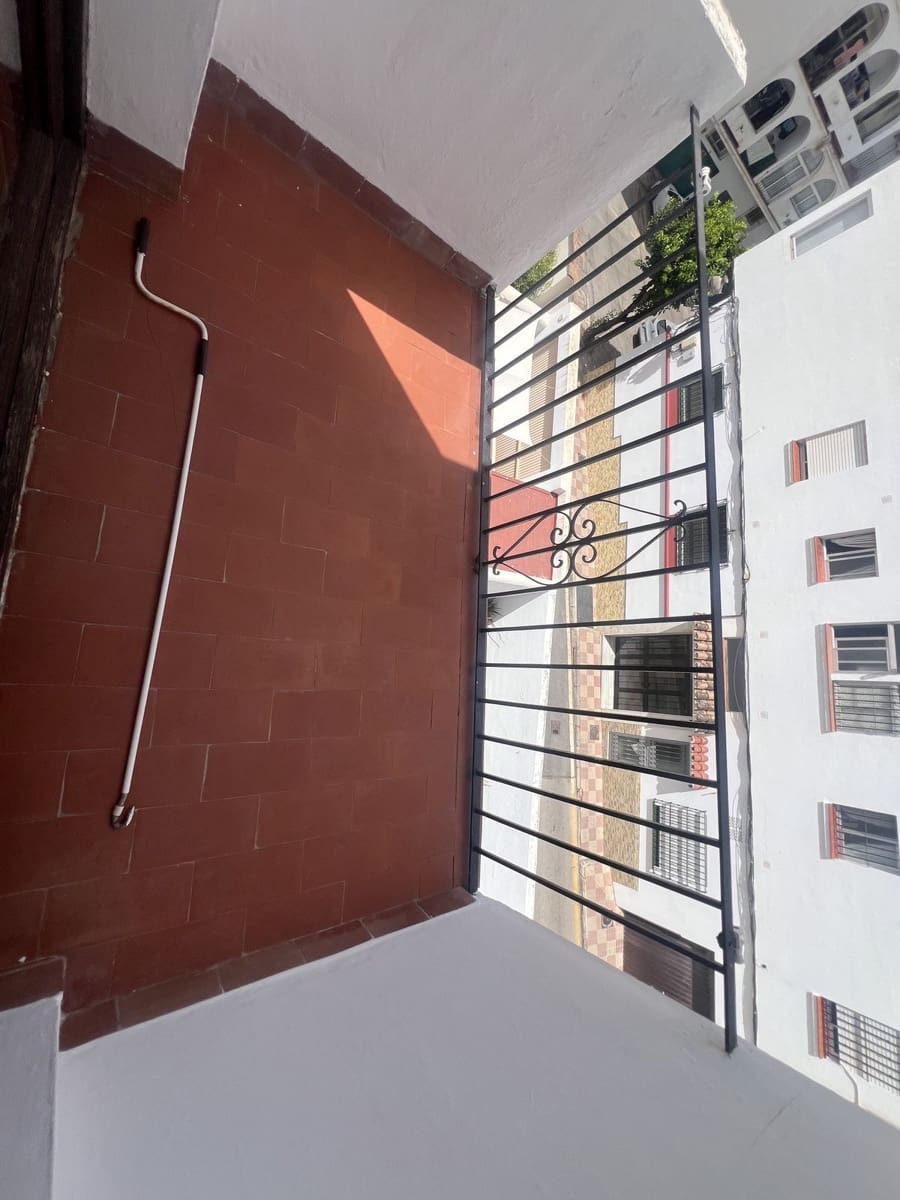 4 bedroom Semi-detached Villa for sale in Estepona - € 699,000 (Ref: 10020431)