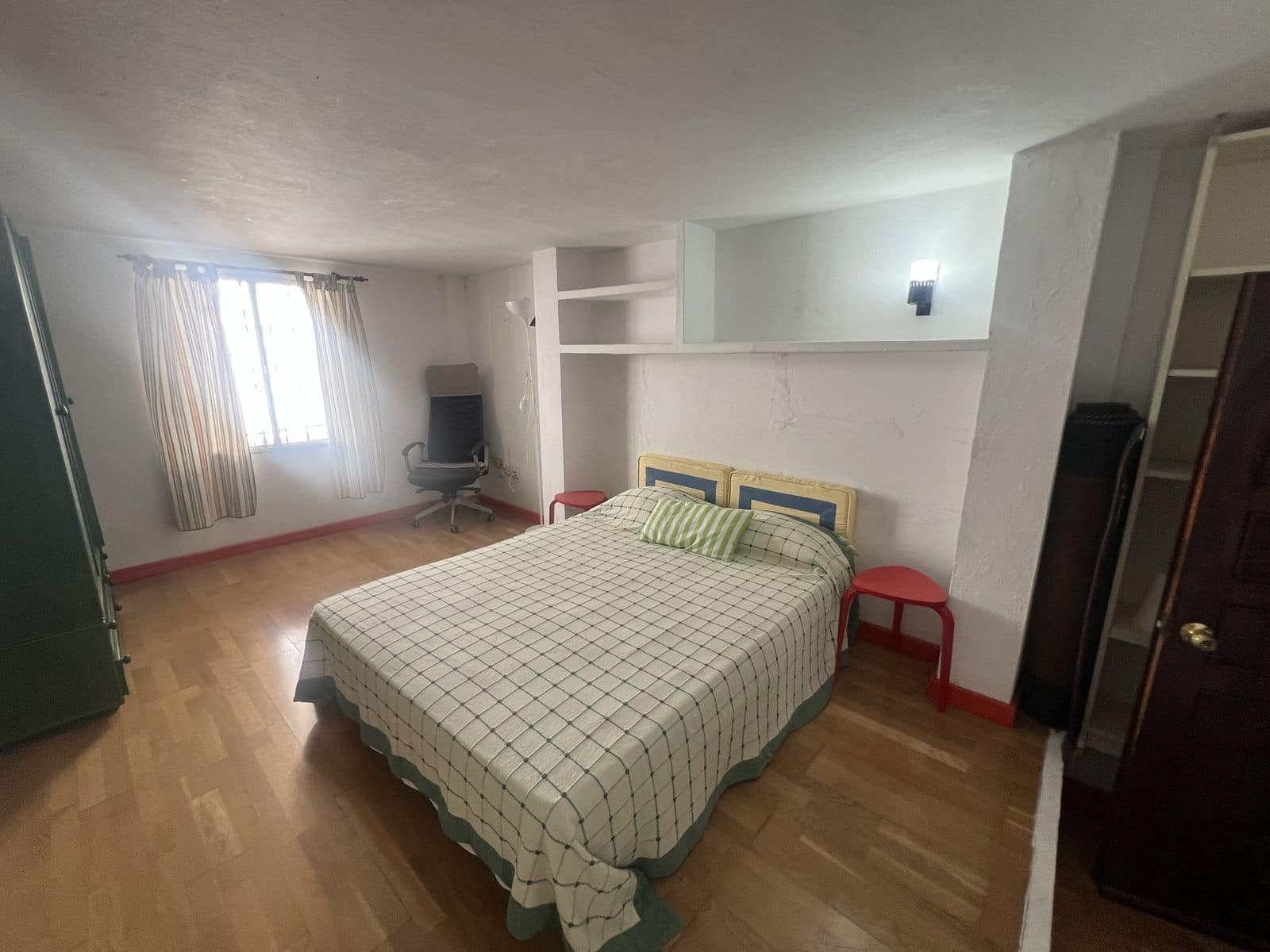 4 bedroom Semi-detached Villa for sale in Estepona - € 699,000 (Ref: 10020431)