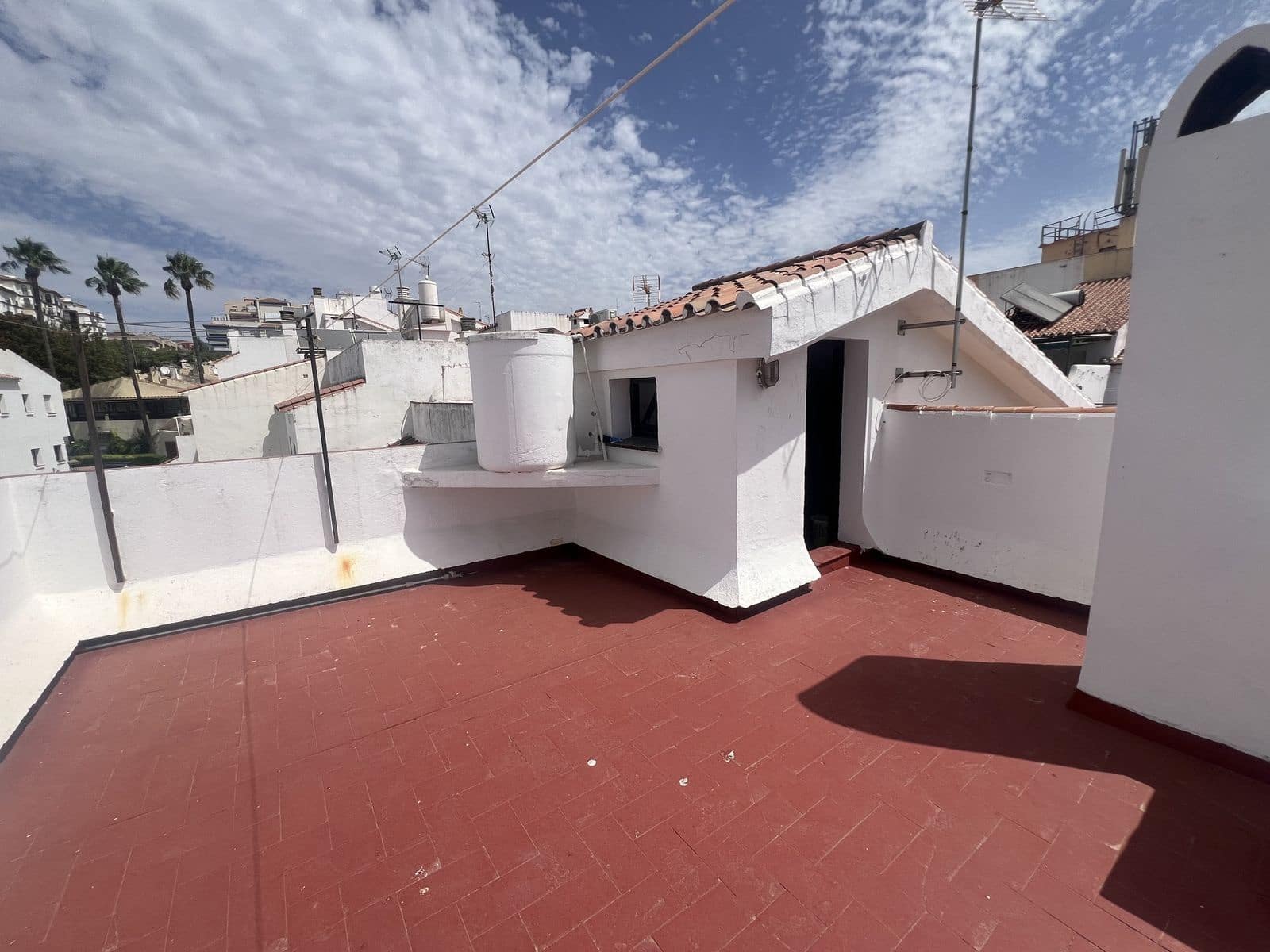 4 bedroom Semi-detached Villa for sale in Estepona - € 699,000 (Ref: 10020431)