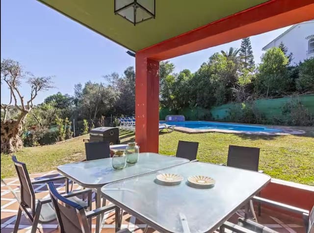 6 sovrum Villa till salu i Elviria, Marbella - 1 200 000 € (Ref: 10020434)