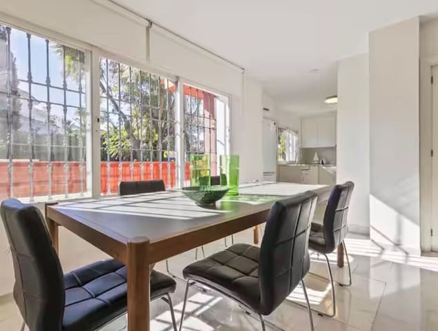 6 sovrum Villa till salu i Elviria, Marbella - 1 200 000 € (Ref: 10020434)