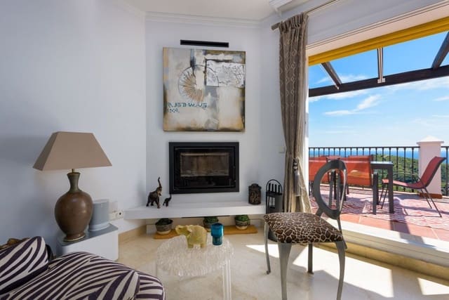 2 bedroom Penthouse for sale in Calahonda, Mijas - € 575,000 (Ref: 10020435)