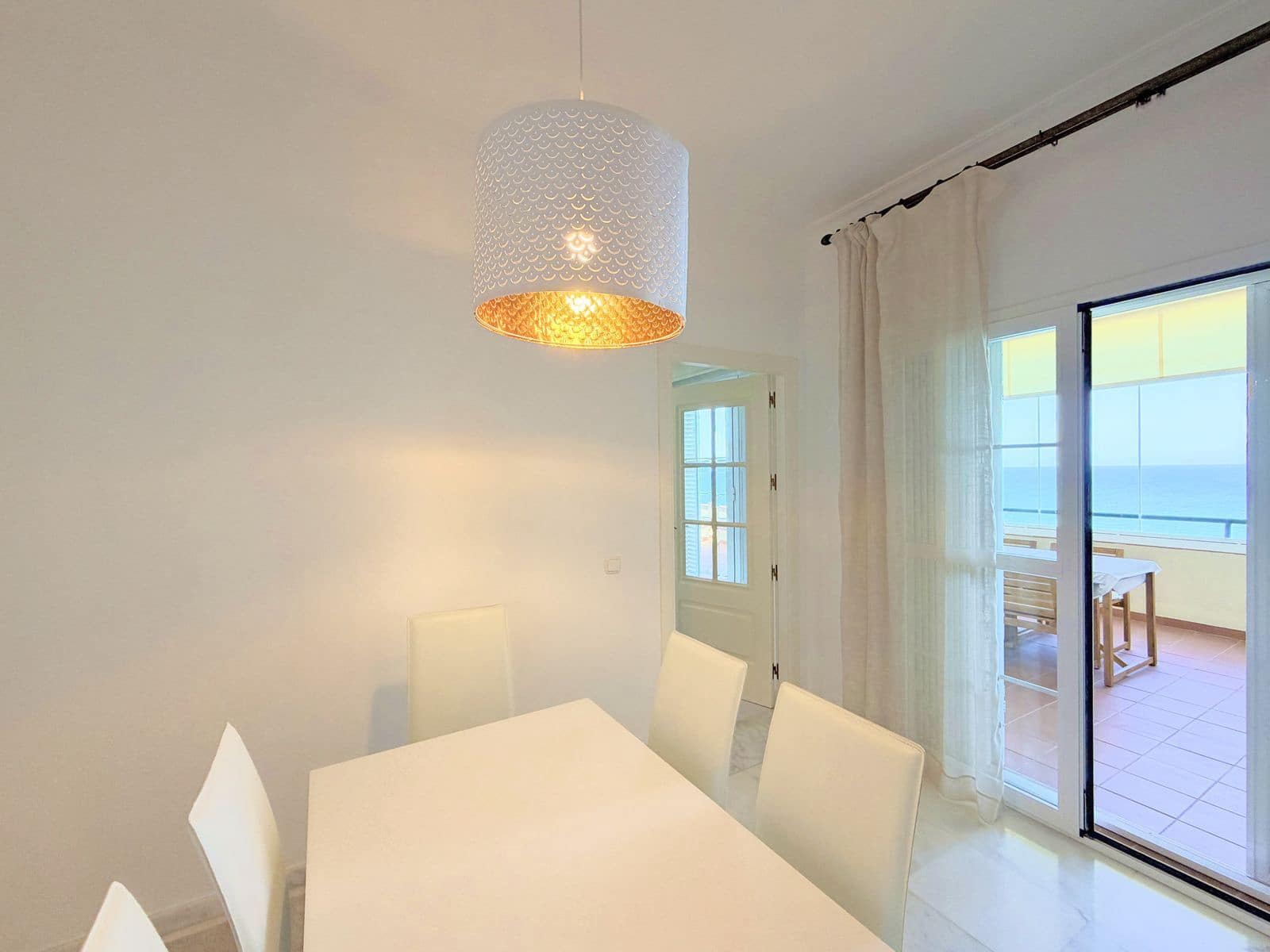 3 makuuhuone Kattohuoneisto myytävänä paikassa La Duquesa / Puerto de la Duquesa - 550 000 € (Ref: 10020436)