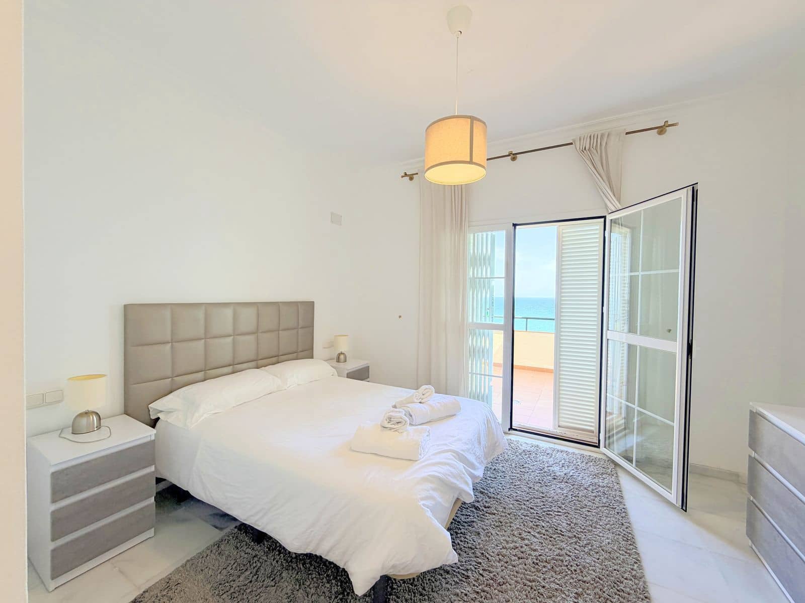 3 makuuhuone Kattohuoneisto myytävänä paikassa La Duquesa / Puerto de la Duquesa - 550 000 € (Ref: 10020436)