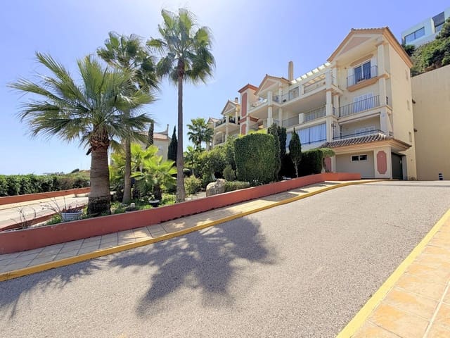 3 makuuhuone Kattohuoneisto myytävänä paikassa La Duquesa / Puerto de la Duquesa, Manilva - 550 000 € (Ref: 10020436)
