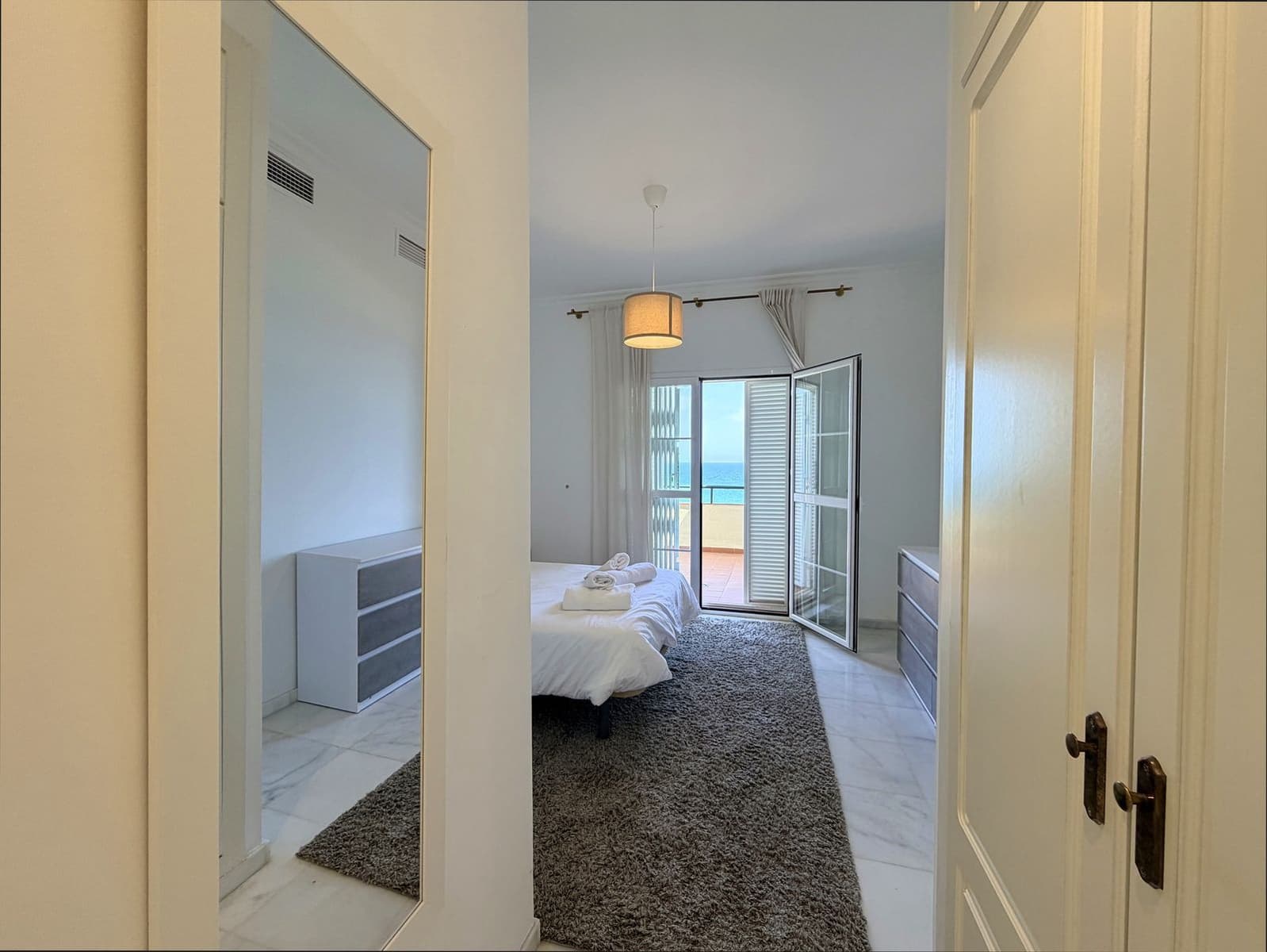 3 makuuhuone Kattohuoneisto myytävänä paikassa La Duquesa / Puerto de la Duquesa - 550 000 € (Ref: 10020436)